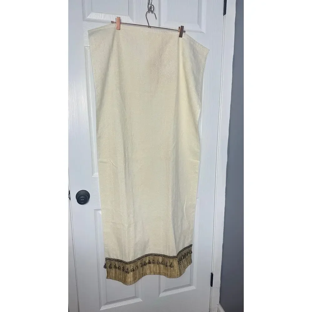Vintage Avanti Look Cream Towel Set -2 Bath Towels with Tassels & 1 Wash Cloth